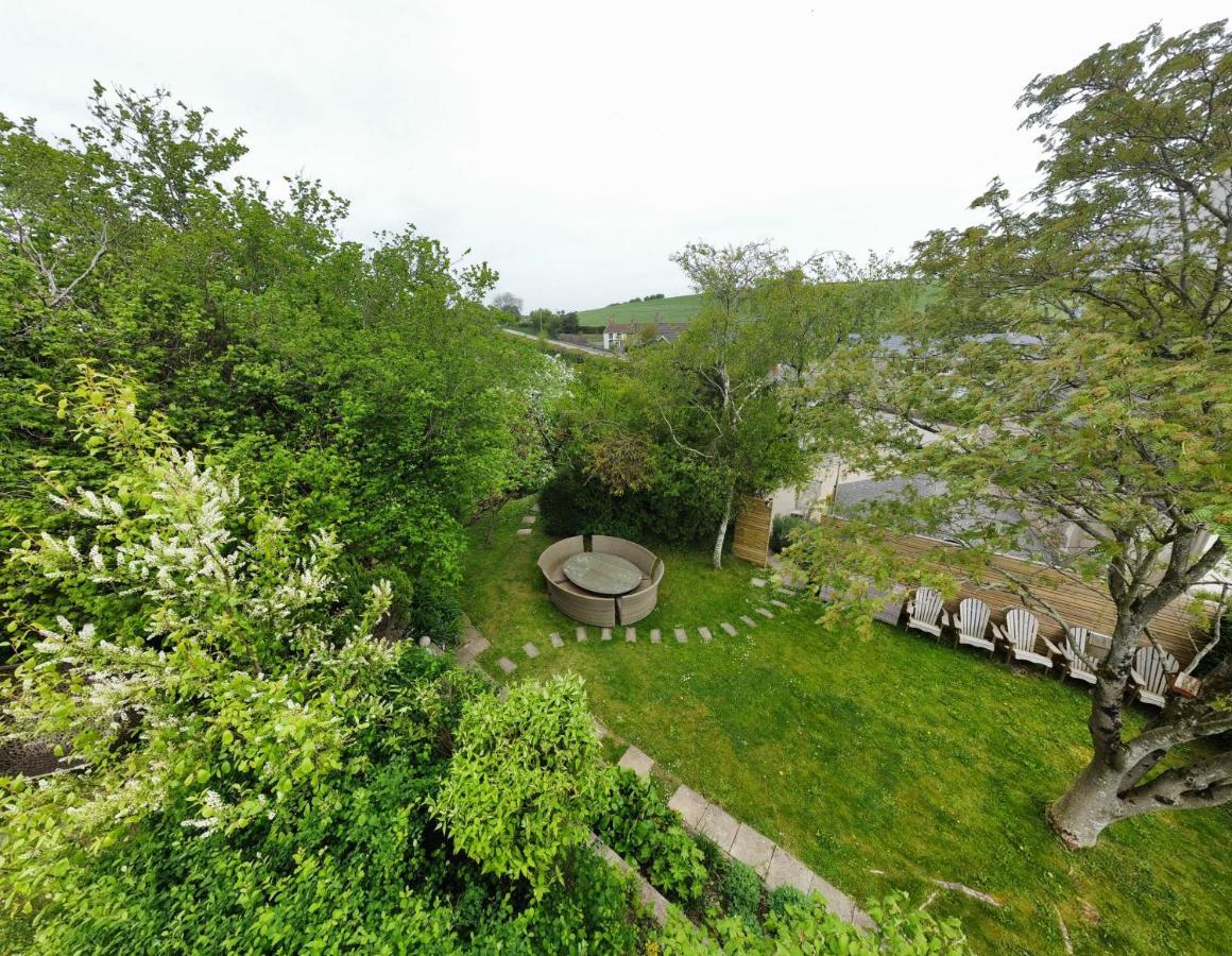 Wisteria View With Hottub & Cabin Sleeps 20 Chippenham  Extérieur photo